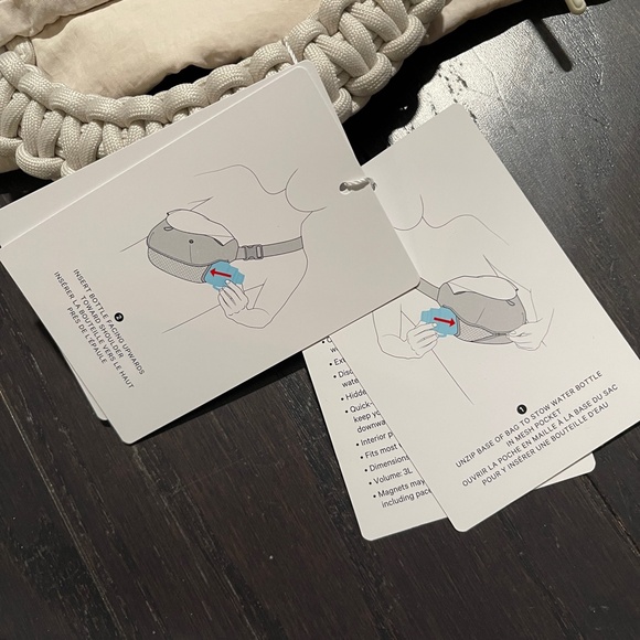 BNWT Lululemon Curved Crossbody Bag with Top Handle 3L in White Opal - Picture 5 of 7